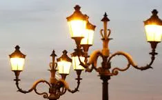 Costa Sud, nuova illuminazione a LED per decine di strade: accesi altri 506 punti luce