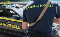 Scoperto un "laboratorio del falso": sequestrati 660 capi contraffatti