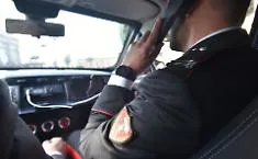 Incendio doloso in corso dei Mille: benzina per bruciare una tappezzeria, indagano i carabinieri