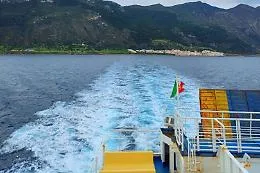 Isole minori, pronto l'accordo per trasferire tutte le tratte alla Regione. Ma c'&egrave; il nodo degli extra costi