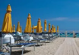 Mondello, dopo 117 anni finisce l'era della Italo Belga. Ora concessioni brevi fino all'approvazione del nuovo piano delle spiagge
