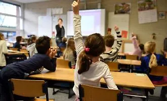 Scuola e limite ai bimbi stranieri, mozione dell'opposizione in Consiglio a Palermo