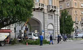Pestaggio selvaggio in centro a Palermo, caccia a due uomini