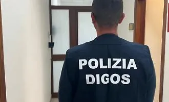 Armi, bandiere naziste, giochi online violenti: &egrave; la rete dei giovanissimi suprematisti, perquisizioni anche a Palermo