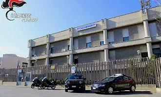 Perseguitava una donna: divieto di avvicinamento e braccialetto elettronico