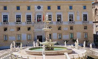 Il flop in aula e il... consiglio del sindaco Lagalla: &laquo;Basta capricci&raquo;. Oggi la relazione sul programma