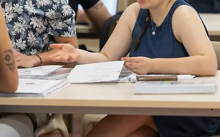 Chiusura delle scuole in caso di allerta rossa per il caldo, le reazioni dei sindacati: la Cgil applaude, per la Uil &laquo;inutili tamponi&raquo;