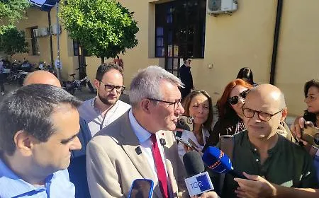 Cgil, Landini a Palermo: "La Sicilia produce pi&ugrave; del 50% del petrolio in Italia ma paga la benzina pi&ugrave; di tutti"