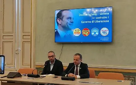 Nuovo acquisto per Sud chiama Nord: Cateno De Luca "arruola" il sindaco di Bagheria