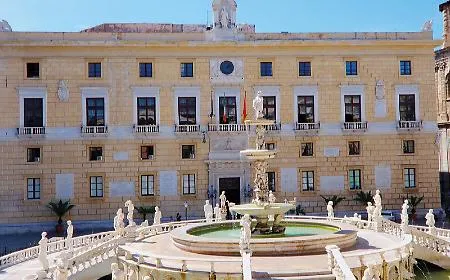 Bagarre per le partecipate, Tamajo rivuole l&rsquo;Amat: &egrave; testa a testa tra i partiti
