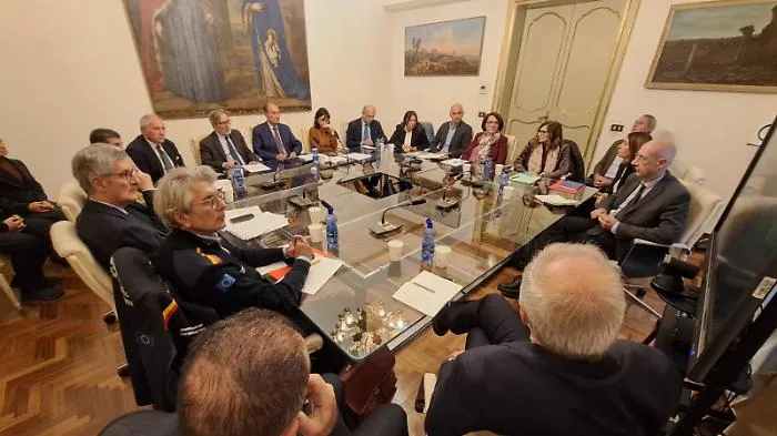Satelliti, torrette e sensori: una "control room" per la sicurezza in citt&agrave;