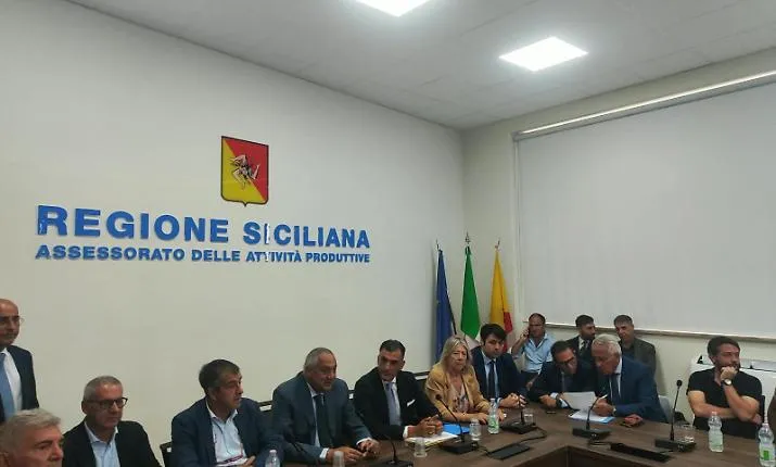 Incendio al Conca d'Oro, il sindaco Lagalla: &laquo;Possibile una riapertura parziale in tempi brevi&raquo;