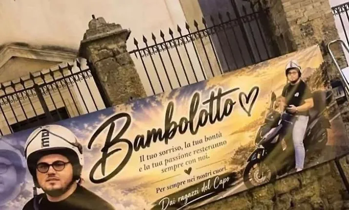 Il Capo si ferma per Salvatore Zora: folla commossa e l'appello del prete sulla sicurezza stradale